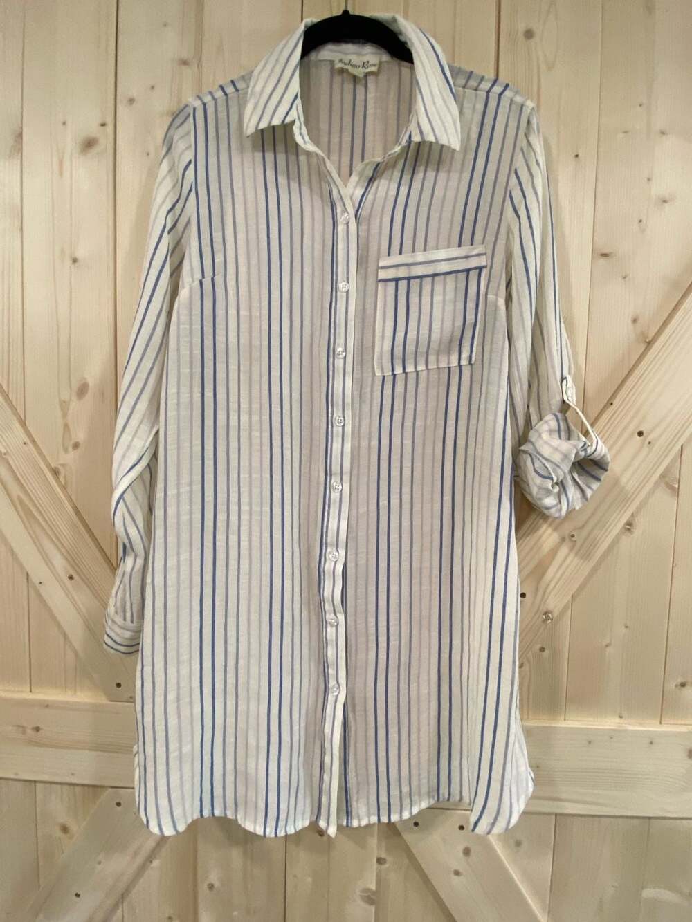 Indigo Rose Women's Medium Blue and White Striped Long Sleeve Button-Down Tunic